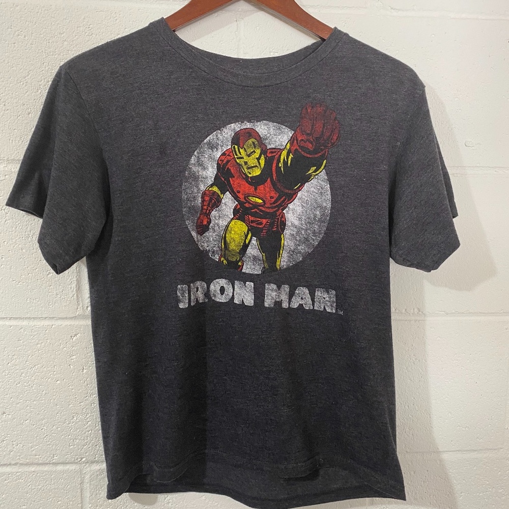 Marvel  Charcoal Gray Iron Man T-shirt Size YOUTH LARGE